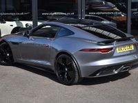 Usado Jaguar F-Type First Edition 300 HP (220 kW) 2020 Cinzento Coupé