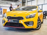 Used Kia ProCeed 201 HP (147 kW) 2015 Yellow Hatchback