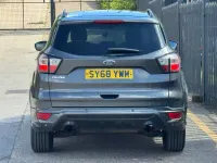 Usado Ford Kuga ST-Line 2018 Gris SUV