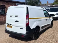 Used Ford Transit Connect 100 HP (73 kW) 2018 White MPV