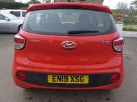 Usado Hyundai i10 SE 2019 Vermelho Citadino