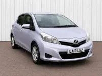 Used Toyota Yaris Multidrive S 99 HP (72 kW) 2013 Silver Hatchback