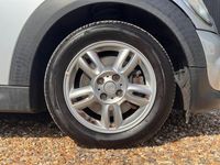 Usado Mini Cooper Hatch 2010 Plateado Utilitario