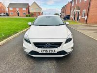 Used Volvo V40 R-Design 190 HP (139 kW) 2015 White Hatchback