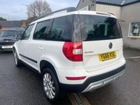 Usado Skoda Yeti SE 2016 Blanco SUV