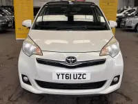 Usado Toyota Verso 2011 Branco Monovolume