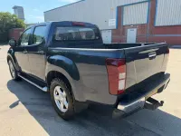 Used Isuzu Pick up 161 HP (118 kW) 2016 Blue Pickup