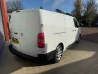 Used Vauxhall Vivaro 100 HP (73 kW) 2021 White MPV