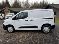 Used Peugeot Partner Premium 131 HP (96 kW) 2023 White MPV