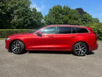 Used Volvo V60 Momentum 190 HP (139 kW) 2019 Red Estate