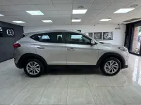 Used Hyundai Tucson SE 177 HP (130 kW) 2017 White SUV