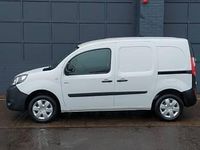 Usado Renault Kangoo Business 44 kW (60 CV) 2022 Blanco Monovolumen