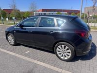 Usado Vauxhall Astra Elite 165 CV (121 kW) 2013 Negro Utilitario