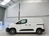 Używany Citroën Berlingo 100 KM (73 kW) 2020 Biały Minivan