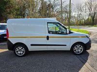 Used Fiat Doblò 105 HP (77 kW) 2018 White MPV