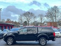 Used Nissan Navara Tekna 190 HP (139 kW) 2018 Black Pickup