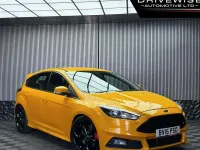 Used Ford Focus ST 185 HP (136 kW) 2015 Orange Hatchback