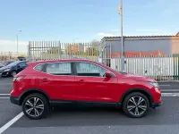 Used Nissan Qashqai Visia 2018 Red SUV