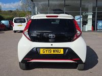 Used Toyota Aygo Trend 72 HP (52 kW) 2019 White Hatchback