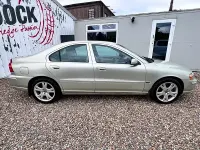 Used Volvo S60 SE 2006 Gold Sedan