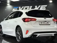 Used Ford Focus ST 280 HP (205 kW) 2023 White Hatchback