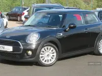 Begagnad Mini Cooper D Hatch 116 HK (85 kW) 2016 Svart Halvkombi