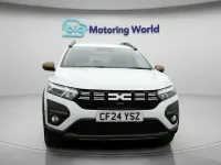 Used Dacia Jogger Extreme 141 HP (103 kW) 2024 White MPV