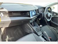Begagnad Audi A1 Advanced 110 HK (80 kW) 2023 Gul SUV