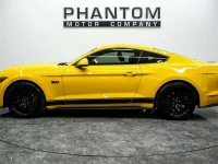 Used Ford Mustang GT Fastback 416 HP (305 kW) 2017 Yellow Coupe
