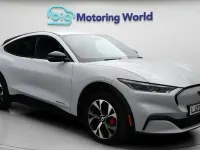 Used Ford Mustang Mach-E Standard Range 197 kW (269 HP) 2022 White SUV