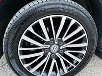 Used VW Caravelle Executive 150 HP (110 kW) 2021 Red MPV