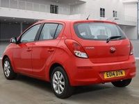 Käytetty Hyundai i20 Active 85 HP (62 kW) 2014 Punainen Viistoperä