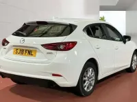 Used Mazda 3 121 HP (88 kW) 2018 White Hatchback
