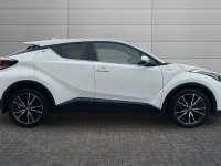 Used Toyota C-HR 120 HP (88 kW) 2018 Pure white SUV