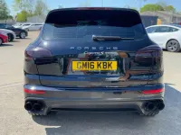 Usado Porsche Cayenne 385 HP (283 kW) 2016 Preto SUV