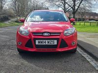 Used Ford Focus Titanium 125 HP (91 kW) 2014 Red Hatchback
