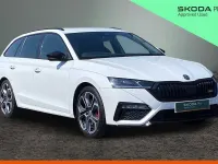 Used Skoda Octavia vRS 180 HP (132 kW) 2023 Moon white metallic Estate