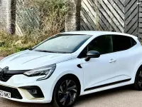 Used Renault Clio Engineered 145 HP (106 kW) 2023 White Hatchback