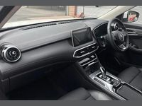 Używany MG HS SE 159 KM (116 kW) 2024 Biały SUV