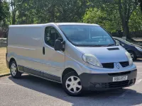 Used Renault Trafic 2011 Silver MPV