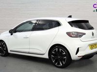 Used Renault Clio V Techno 143 HP (105 kW) 2024 White Hatchback