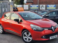 Used Renault Clio IV Dynamique 90 HP (66 kW) 2013 Red Hatchback