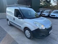 Second-hand Vauxhall Combo S 95 CP (69 kW) 2017 Argintiu Monovolum