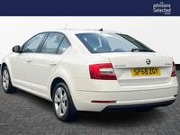 Used Skoda Octavia SE Technology 113 HP (83 kW) 2018 White Hatchback