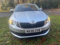Używany Skoda Octavia SE Technology 115 KM (84 kW) 2020 Srebrny Hatchback