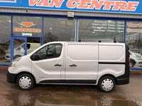 Used Renault Trafic Business 120 HP (88 kW) 2015 Silver MPV