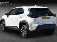 Used Toyota Yaris Cross Design 116 HP (85 kW) 2023 Pure white SUV