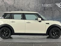 Begagnad Mini Cooper Classic 136 HK (100 kW) 2022 Vit Halvkombi