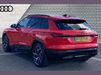 Begagnad Audi Q6 e-tron Advanced 285 kW (388 HK) 2025 Röd SUV