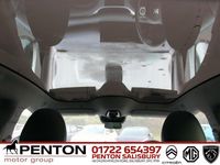 Used MG IM5 300 kW (408 HP) 2025 White Hatchback